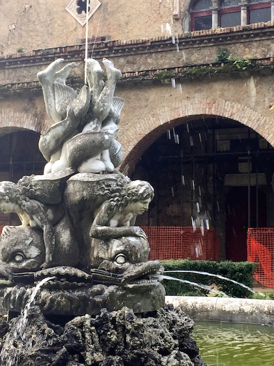 La curiosa fontana, particolare