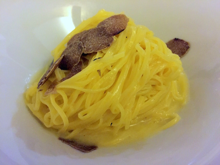 Tagliolini con tartufo bianco