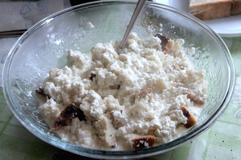 La "zuppa" di pane e ricotta calda.